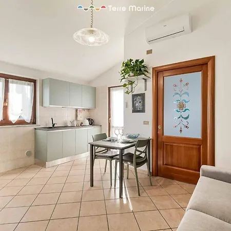 Apartment Ape Maia, Terremarine Sarzana
