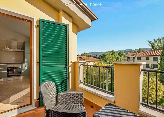 Ape Maia, Terremarine Apartament Sarzana